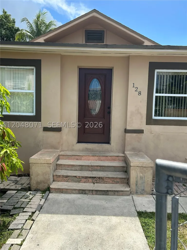 128 SW 11th Avenue Miami FL 33130