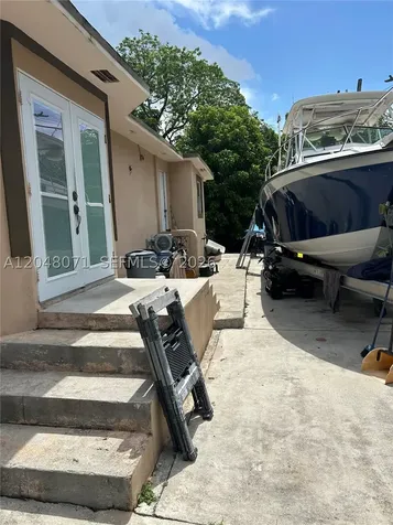 128 SW 11th Avenue Miami FL 33130