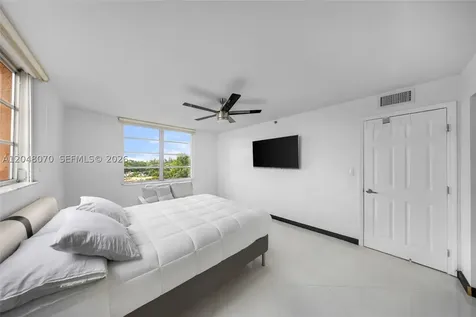 3001 W Rolling Hills Circle Davie FL 33328