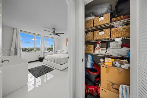 3001 W Rolling Hills Circle Davie FL 33328