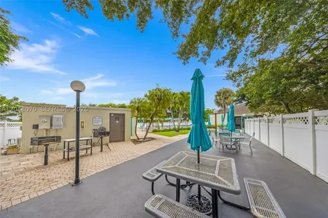 3001 W Rolling Hills Circle Davie FL 33328