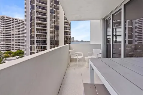 5 Island Avenue Miami Beach FL 33139
