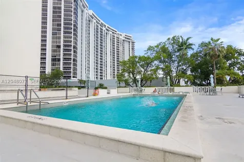 5 Island Avenue Miami Beach FL 33139