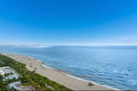 2555 Collins Avenue Miami Beach FL 33140