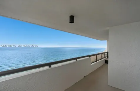 2555 Collins Avenue Miami Beach FL 33140