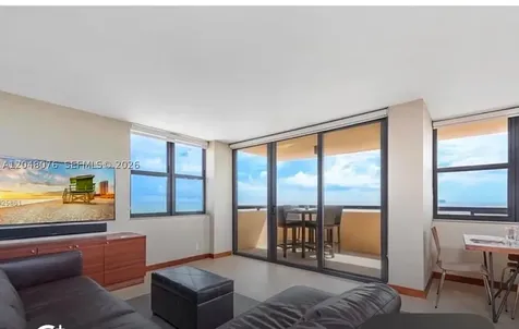 2555 Collins Avenue Miami Beach FL 33140