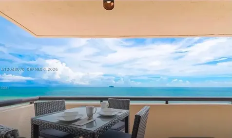 2555 Collins Avenue Miami Beach FL 33140