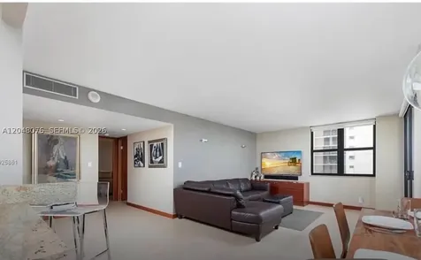 2555 Collins Avenue Miami Beach FL 33140