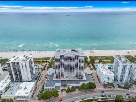 2555 Collins Avenue Miami Beach FL 33140