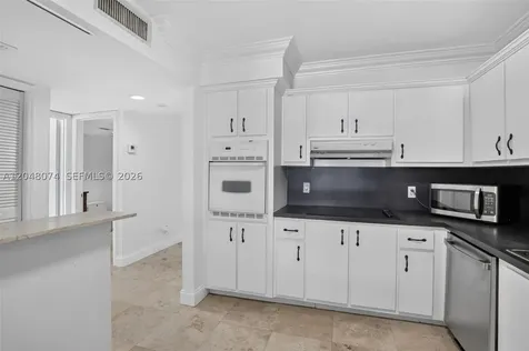 359 Lakeview Drive Weston FL 33326