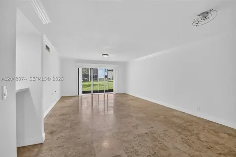 359 Lakeview Drive Weston FL 33326