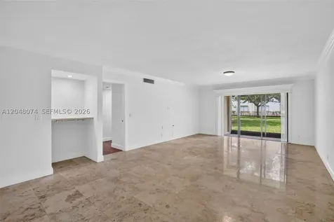 359 Lakeview Drive Weston FL 33326