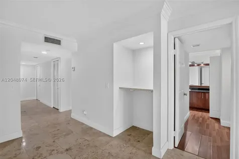 359 Lakeview Drive Weston FL 33326