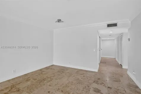 359 Lakeview Drive Weston FL 33326