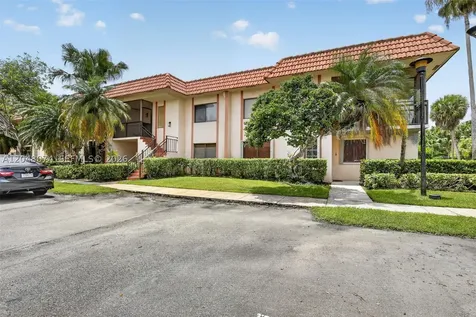359 Lakeview Drive Weston FL 33326