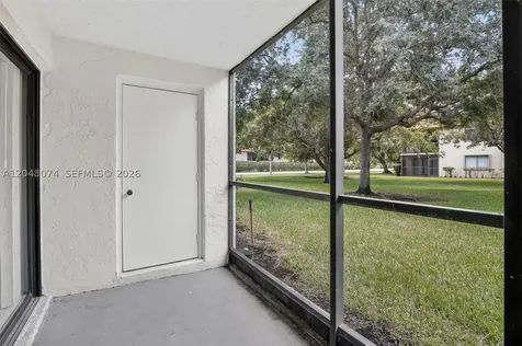 359 Lakeview Drive Weston FL 33326