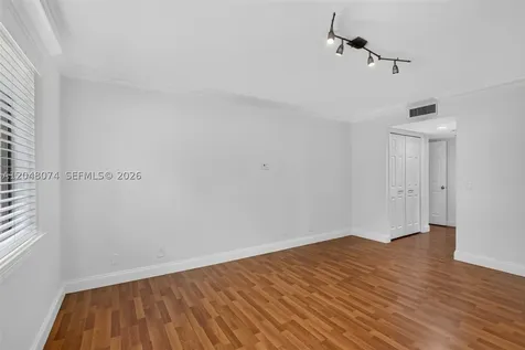 359 Lakeview Drive Weston FL 33326