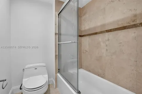 359 Lakeview Drive Weston FL 33326