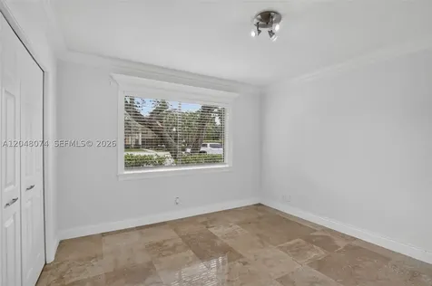 359 Lakeview Drive Weston FL 33326