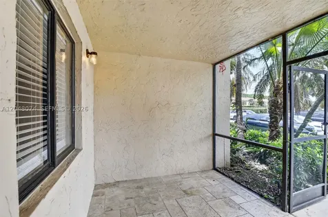 359 Lakeview Drive Weston FL 33326