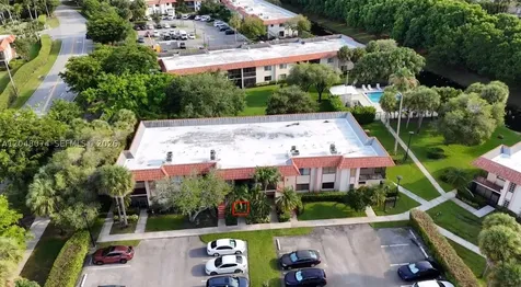 359 Lakeview Drive Weston FL 33326