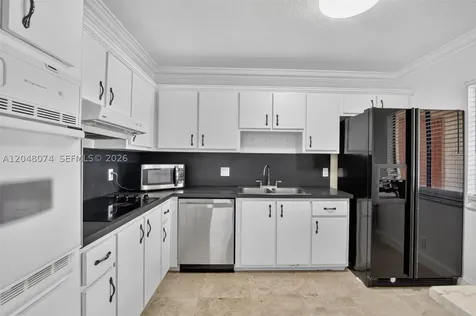 359 Lakeview Drive Weston FL 33326