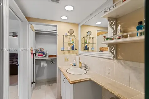 204 E Laurel Drive Margate FL 33063