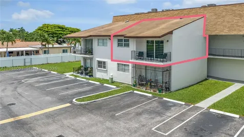 9520 SW 8th Street Miami FL 33174