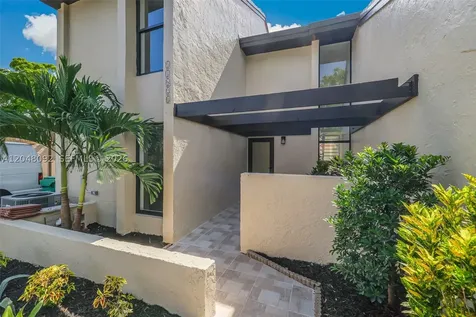 11621 SW 90th Street Miami FL 33176