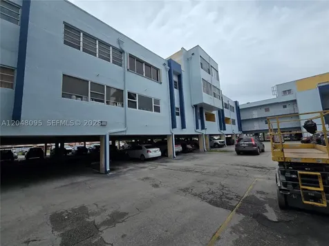 1555 W 44th Place Hialeah FL 33012