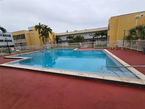 1555 W 44th Place Hialeah FL 33012