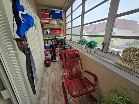 1555 W 44th Place Hialeah FL 33012