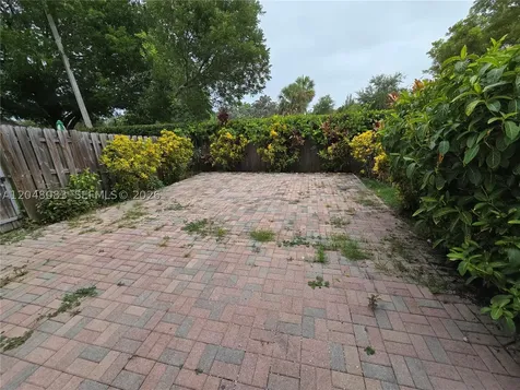 14758 SW 9th Lane Miami FL 33194