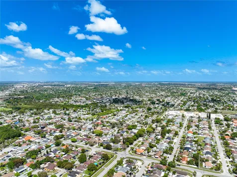 1560 NE 12th Street Homestead FL 33033