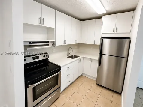 7095 NW 179th Street Hialeah FL 33015