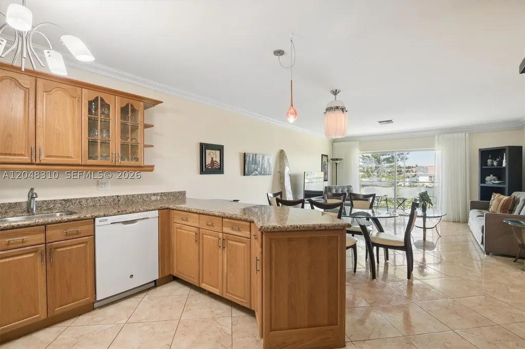 1000 Hillcrest Court Hollywood FL 33021