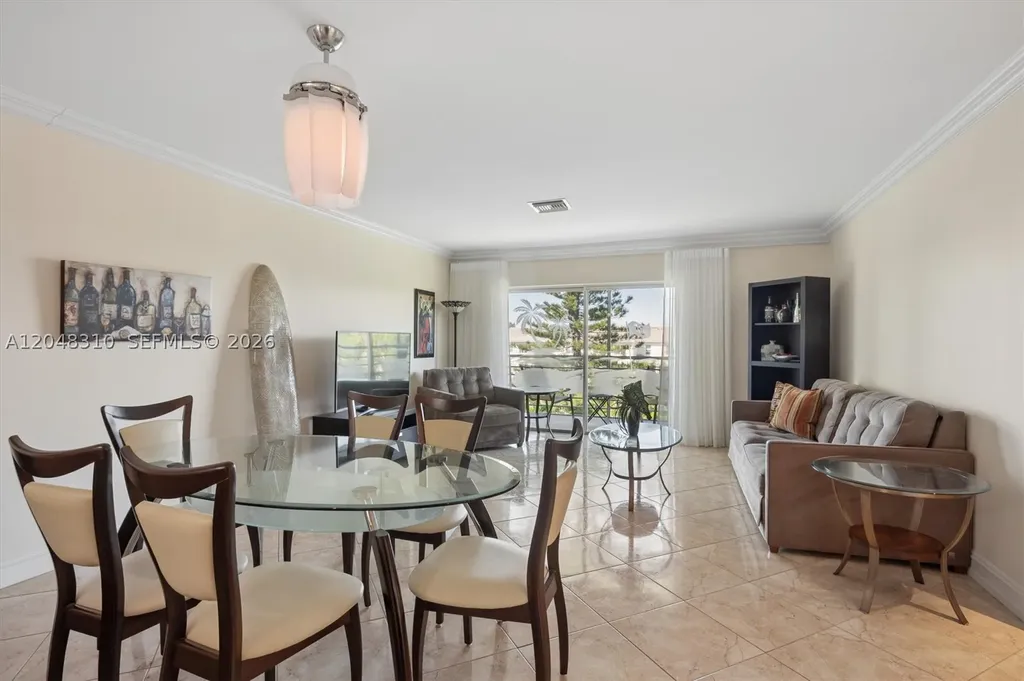 1000 Hillcrest Court Hollywood FL 33021