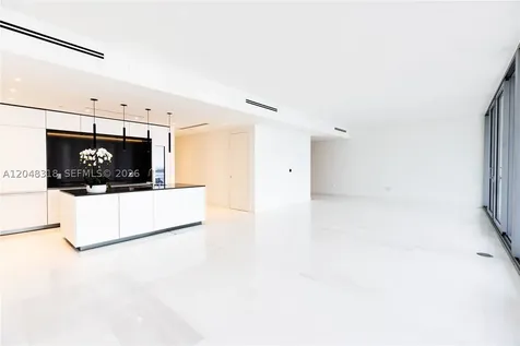 300 Biscayne Blvd Way Miami FL 33131