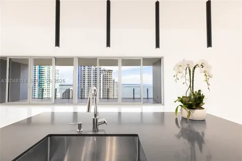 300 Biscayne Blvd Way Miami FL 33131