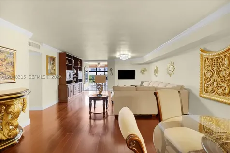 6423 Collins Avenue Miami Beach FL 33141