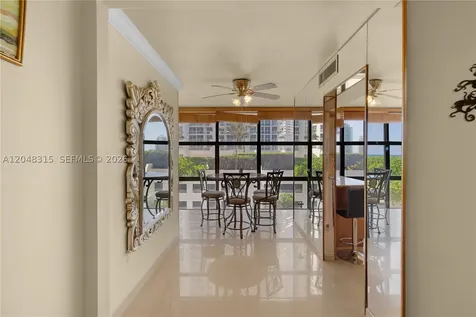 6423 Collins Avenue Miami Beach FL 33141