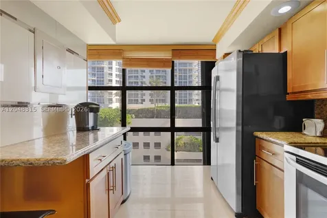 6423 Collins Avenue Miami Beach FL 33141