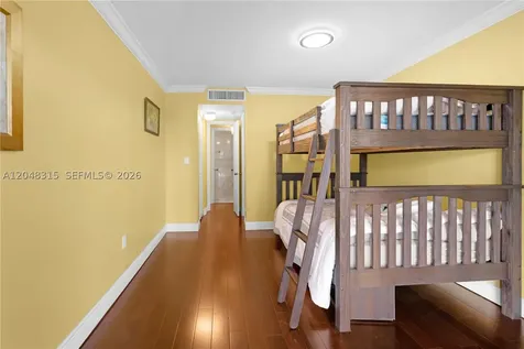 6423 Collins Avenue Miami Beach FL 33141