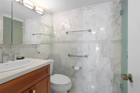 6423 Collins Avenue Miami Beach FL 33141