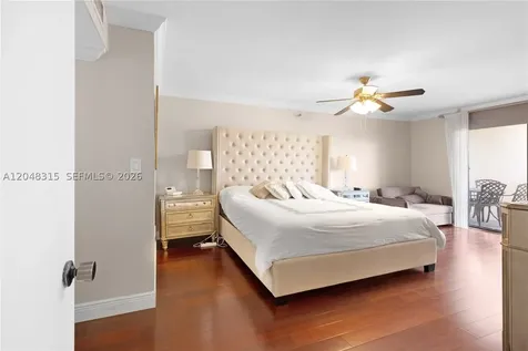 6423 Collins Avenue Miami Beach FL 33141