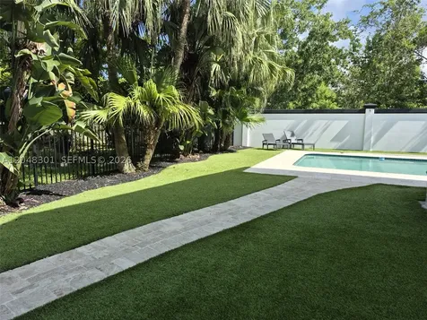 5820 SW 58th Court Davie FL 33314
