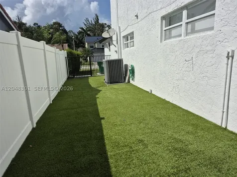 5820 SW 58th Court Davie FL 33314