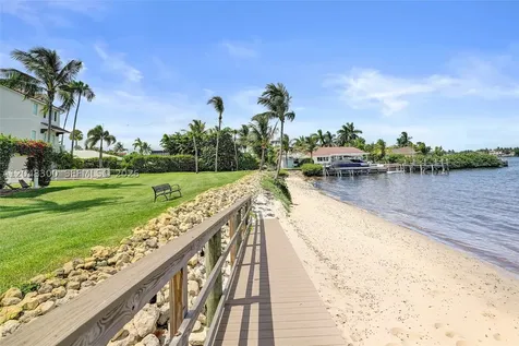 132 Ocean Cay Way Hypoluxo FL 33462