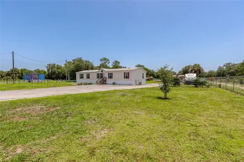 585 S Lindero Street Clewiston FL 33440