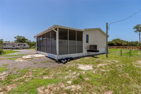 585 S Lindero Street Clewiston FL 33440